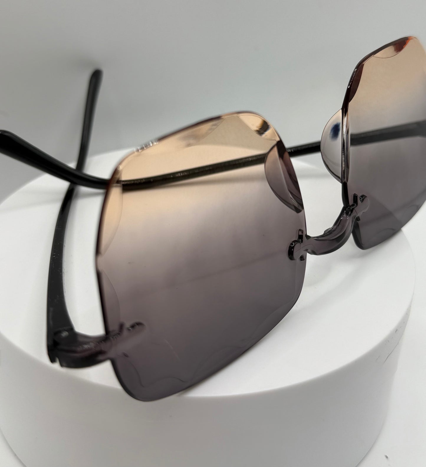 Frameless Women’s Sunglasses